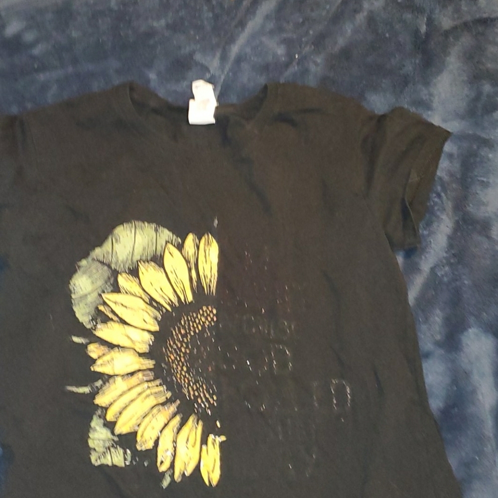 Black short sleeve